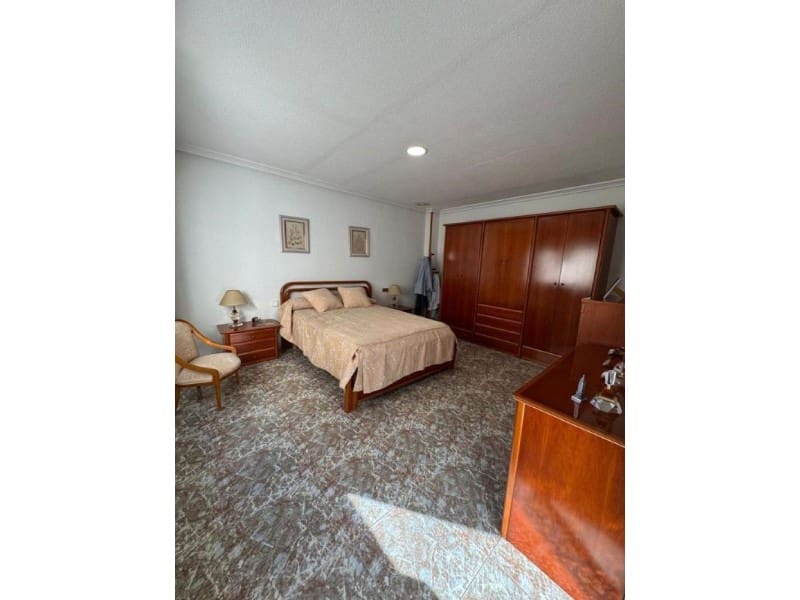 Apartamento de 4 habitaciones en Torrevieja en venta - 309.000 € (Ref: 10042963)