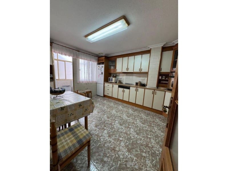 Apartamento de 4 habitaciones en Torrevieja en venta - 309.000 € (Ref: 10042963)