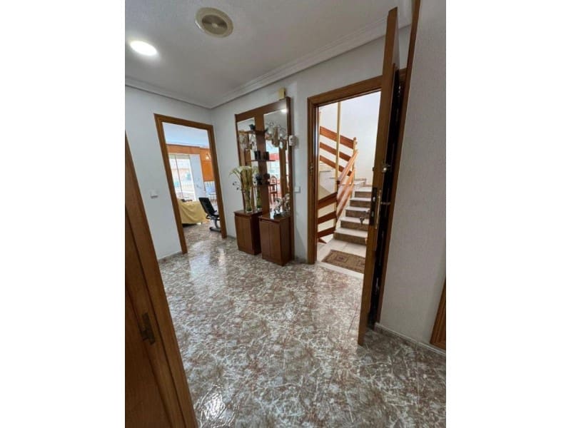 Apartamento de 4 habitaciones en Torrevieja en venta - 309.000 € (Ref: 10042963)