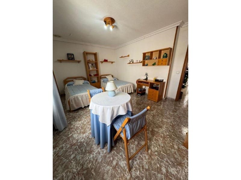 Apartamento de 4 habitaciones en Torrevieja en venta - 309.000 € (Ref: 10042963)