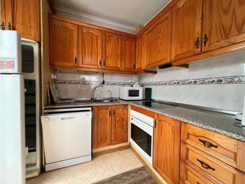 3 bedroom Villa for sale in Torrevieja with pool - € 315,000 (Ref: 10042979)