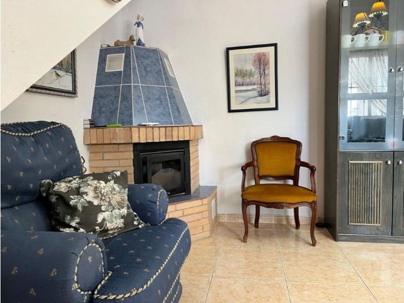 3 bedroom Villa for sale in Torrevieja with pool - € 315,000 (Ref: 10042979)