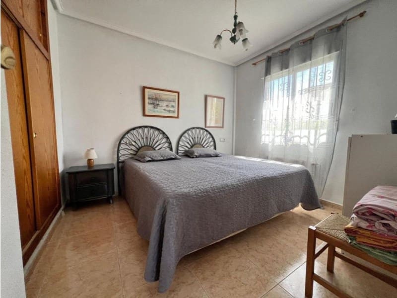3 bedroom Villa for sale in Torrevieja with pool - € 315,000 (Ref: 10042979)