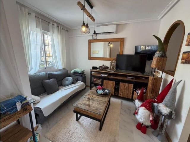 3 quarto Moradia para venda em Aguas Nuevas, Torrevieja com piscina - 272 000 € (Ref: 10042981)