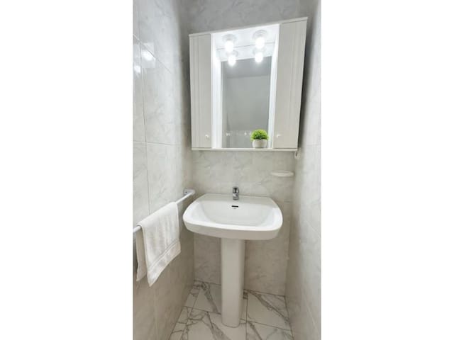 2 makuuhuone Bungalow myytävänä paikassa Los Europeos, Torrevieja mukana 
autotalli - 169 000 € (Ref: 10042985)