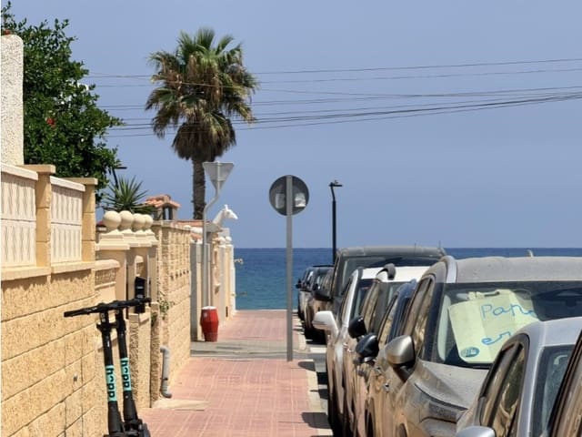2 makuuhuone Bungalow myytävänä paikassa Los Europeos, Torrevieja mukana 
autotalli - 169 000 € (Ref: 10042985)