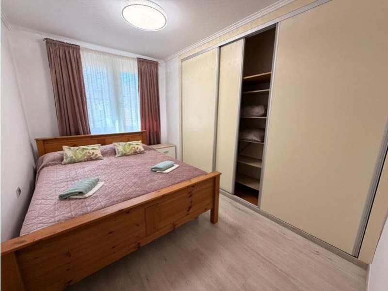 Pareado de 3 habitaciones en Torrevieja en venta con piscina - 245.000 € (Ref: 10042992)