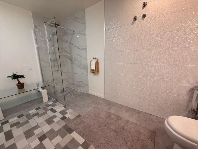 Pareado de 3 habitaciones en Torrevieja en venta con piscina - 245.000 € (Ref: 10042992)