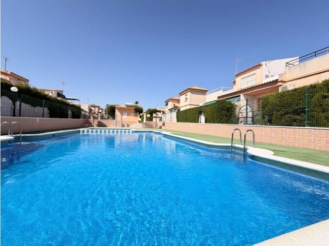 Pareado de 3 habitaciones en Los Balcones - Los Altos, Torrevieja en venta con piscina - 245.000 € (Ref: 10042992)