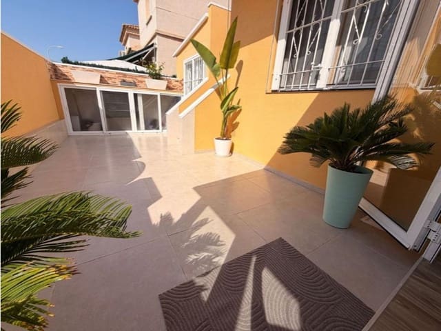 Pareado de 3 habitaciones en Los Balcones - Los Altos, Torrevieja en venta con piscina - 245.000 € (Ref: 10042992)