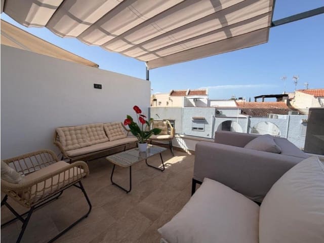 3 soveværelse Semi-Rækkehus til salg i Nueva Torrevieja, Torrevieja med swimmingpool - € 539.000 (Ref: 10042993)