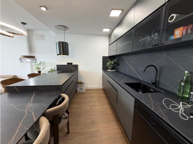 3 soveværelse Semi-Rækkehus til salg i Torrevieja med swimmingpool - € 539.000 (Ref: 10042993)