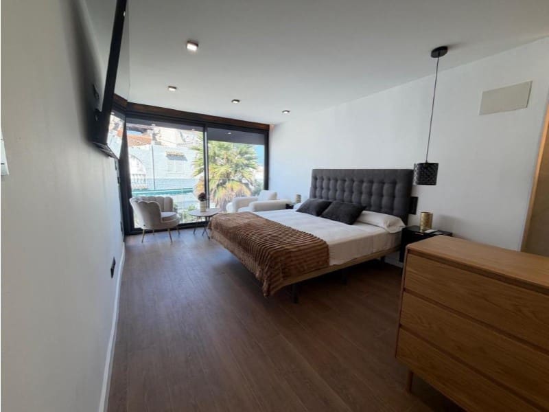 3 soveværelse Semi-Rækkehus til salg i Torrevieja med swimmingpool - € 539.000 (Ref: 10042993)