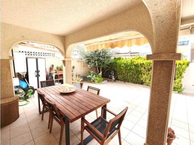 2 slaapkamer Halfvrijstaande villa te koop in Orihuela met zwembad - € 185.000 (Ref: 10047289)