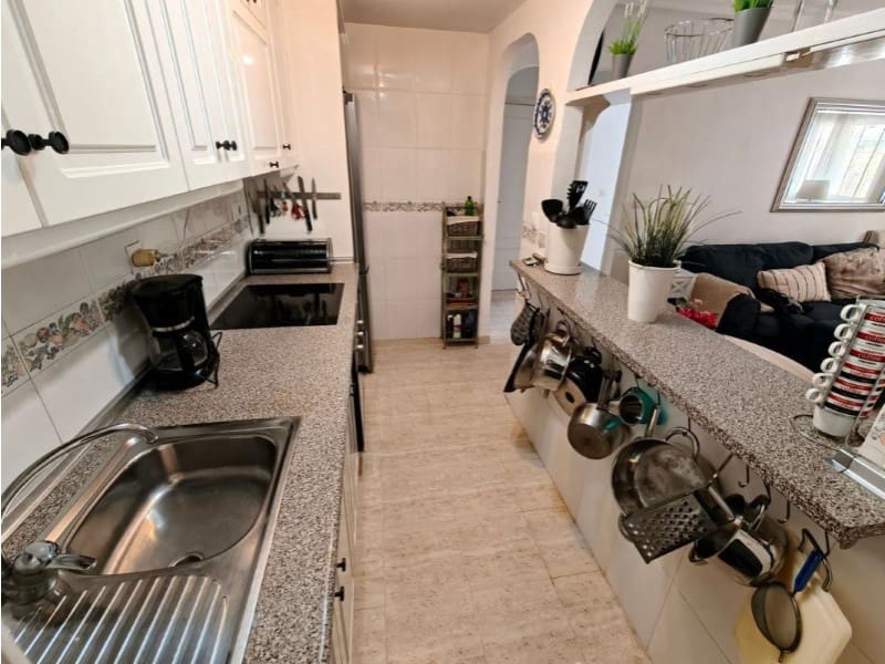 2 slaapkamer Halfvrijstaande villa te koop in Orihuela met zwembad - € 185.000 (Ref: 10047289)