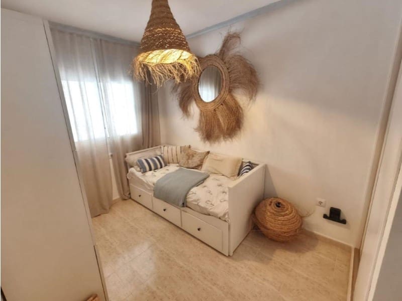 2 slaapkamer Halfvrijstaande villa te koop in Orihuela met zwembad - € 185.000 (Ref: 10047289)