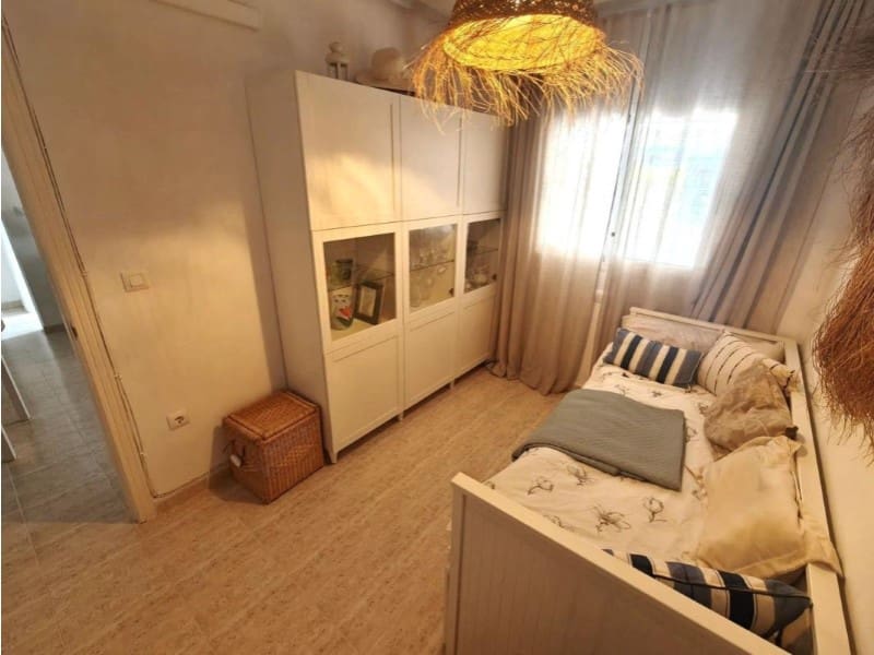 2 slaapkamer Halfvrijstaande villa te koop in Orihuela met zwembad - € 185.000 (Ref: 10047289)