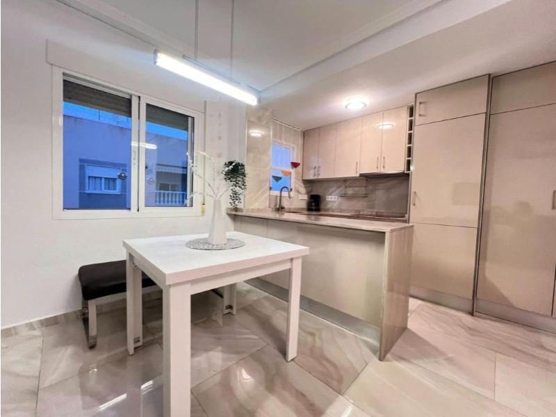 2 chambre Appartement à vendre à Torrevieja - 151 500 € (Ref: 10047294)