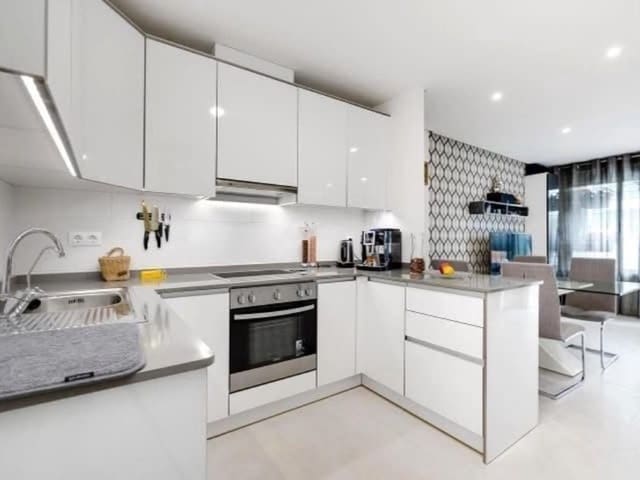 3 soveværelse Semi-Rækkehus til salg i Aguas Nuevas, Torrevieja med swimmingpool - € 350.000 (Ref: 10047295)