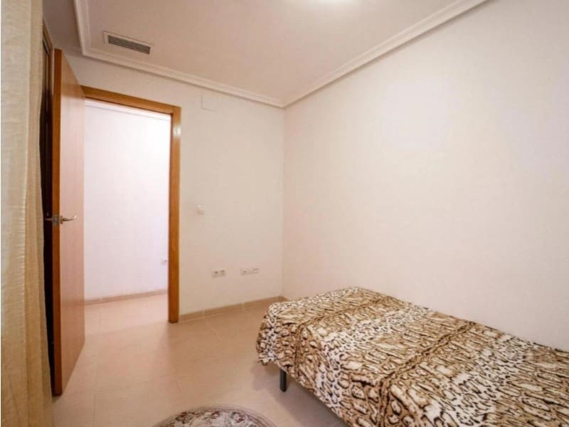 Apartamento de 2 habitaciones en Torrevieja en venta - 138.000 € (Ref: 10049192)
