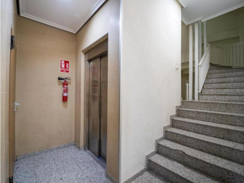 Apartamento de 2 habitaciones en Torrevieja en venta - 138.000 € (Ref: 10049192)