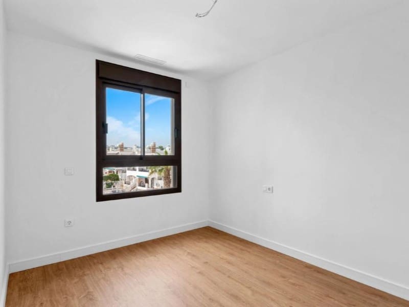 2 slaapkamer Appartement te koop in Orihuela met zwembad - € 339.900 (Ref: 10049196)