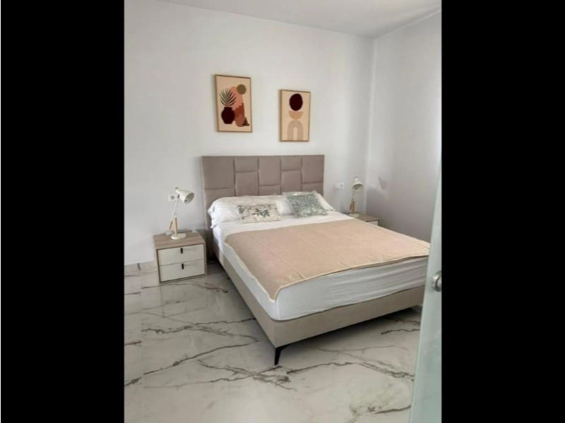 2 soverom Leilighet til salgs i Orihuela med svømmebasseng garasje - € 299 900 (Ref: 10049197)