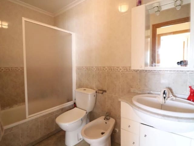 Apartamento de 2 habitaciones en Guardamar Playa, Guardamar del Segura en venta con piscina - 149.950 € (Ref: 10049200)