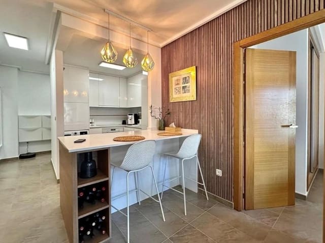 1 bedroom Apartment for sale in Puerto Deportivo, Torrevieja - € 145,000 (Ref: 10049206)