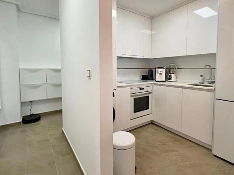 1 bedroom Apartment for sale in Torrevieja - € 145,000 (Ref: 10049206)