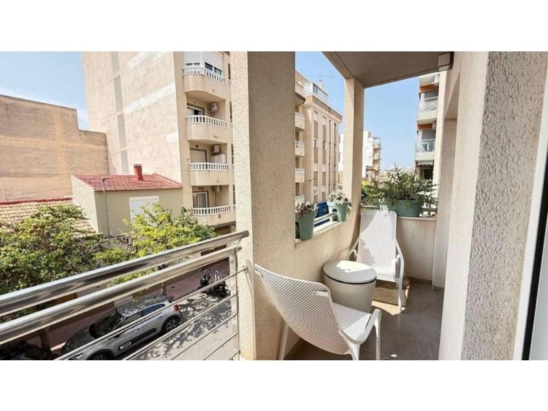 1 bedroom Apartment for sale in Torrevieja - € 145,000 (Ref: 10049206)