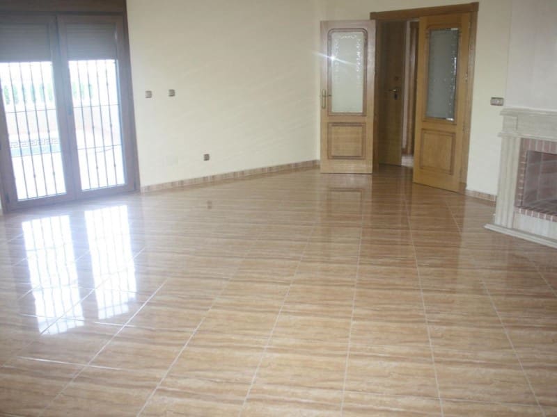 Chalet de 3 habitaciones en Torrevieja en venta con piscina garaje - 550.000 € (Ref: 10050257)