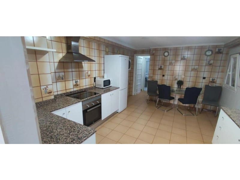 2 bedroom Apartment for sale in Alicante / Alacant city - € 250,000 (Ref: 10055177)