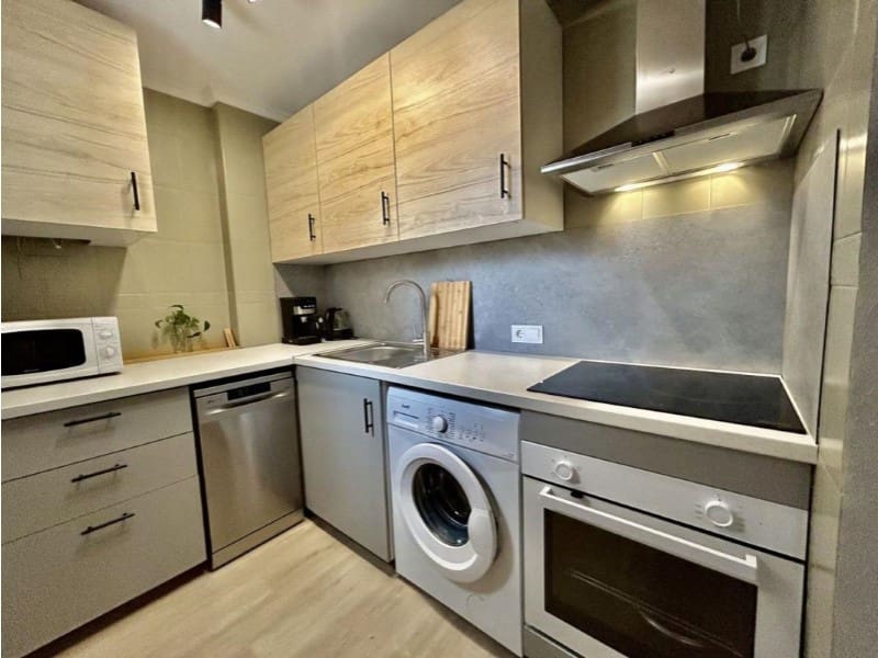 1 bedroom Apartment for sale in Torrevieja with pool - € 149,000 (Ref: 10061956)
