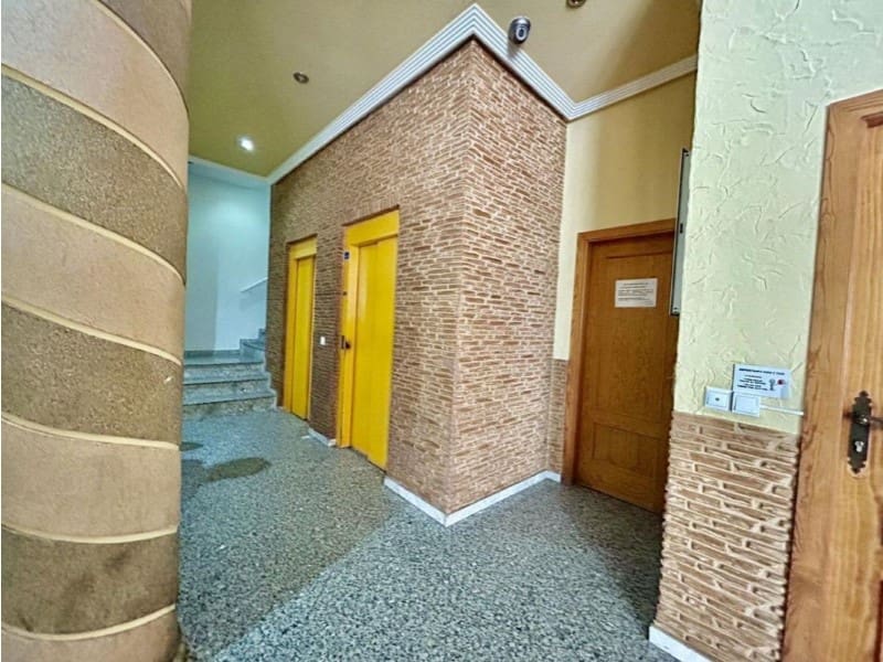 1 bedroom Apartment for sale in Torrevieja with pool - € 149,000 (Ref: 10061956)