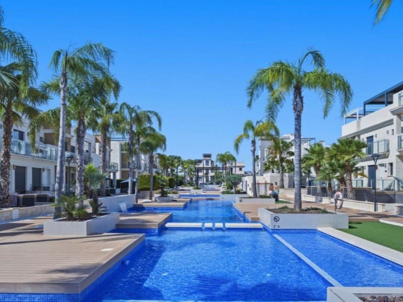 2 soveværelse Lejlighed til salg i Orihuela med swimmingpool - € 249.000 (Ref: 10075527)