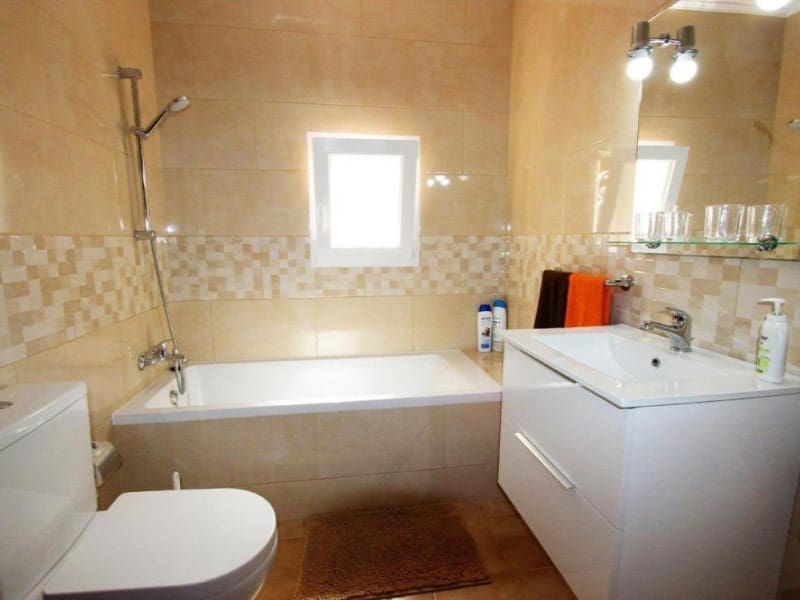 3 soveværelse Villa til salg i Calpe / Calp med swimmingpool - € 460.000 (Ref: 10078124)