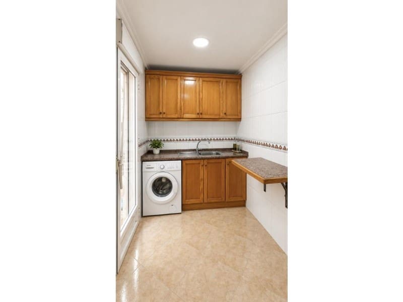 3 quarto Apartamento para venda em Torrevieja com piscina - 150 000 € (Ref: 10078125)