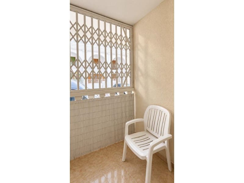 3 quarto Apartamento para venda em Torrevieja com piscina - 150 000 € (Ref: 10078125)