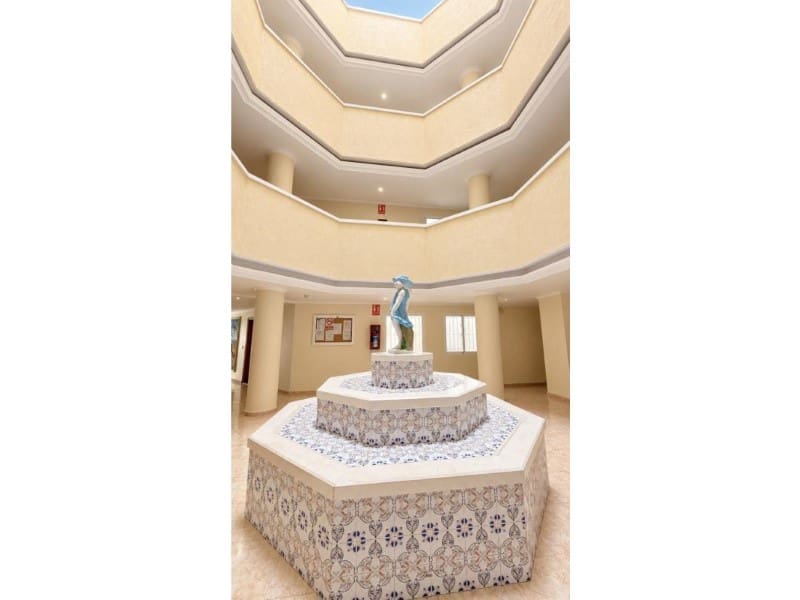 3 quarto Apartamento para venda em Torrevieja com piscina - 150 000 € (Ref: 10078125)