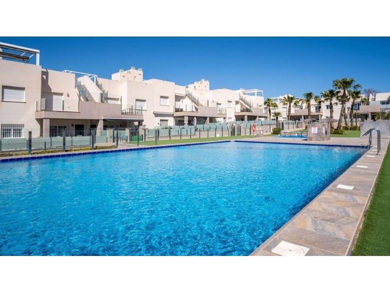 3 chambre Appartement à vendre à Torrevieja avec piscine - 275 000 € (Ref: 10078139)