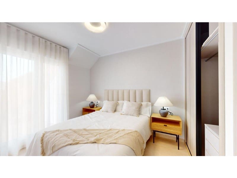 3 quarto Apartamento para venda em Pilar de la Horadada com piscina - 329 000 € (Ref: 10081039)