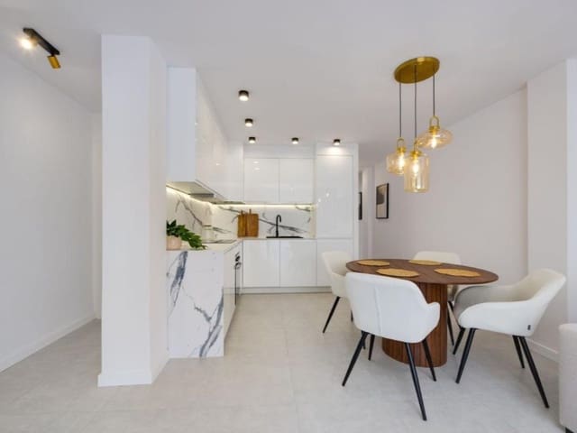 Apartamento de 3 habitaciones en Playa del Cura, Torrevieja en venta - 325.000 € (Ref: 10090743)