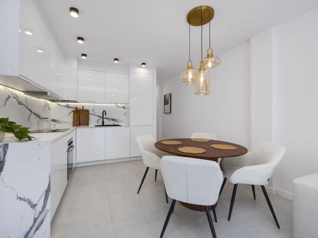 Apartamento de 3 habitaciones en Playa del Cura, Torrevieja en venta - 325.000 € (Ref: 10090743)
