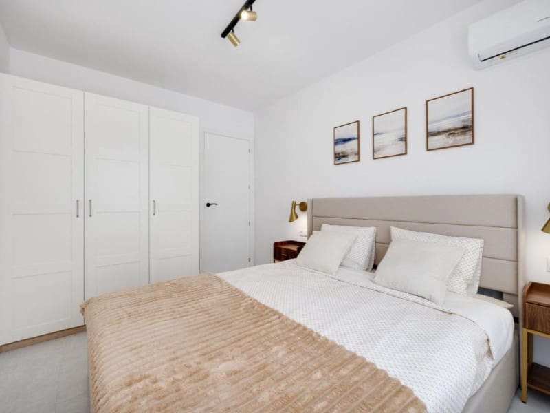 3 slaapkamer Appartement te koop in Torrevieja - € 325.000 (Ref: 10090743)