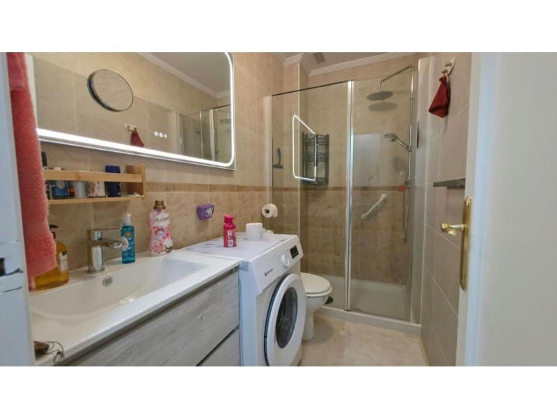 2 soverom Leilighet til salgs i Torrevieja med svømmebasseng - € 174 900 (Ref: 10091165)
