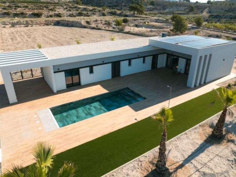 3 soveværelse Villa til salg i Pinoso med swimmingpool - € 365.000 (Ref: 10091167)