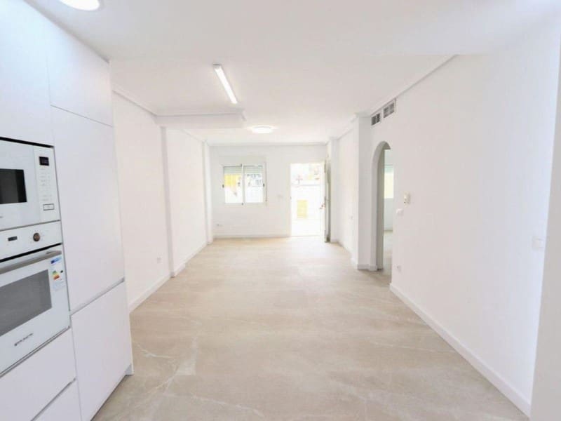 2 slaapkamer Appartement te koop in Pilar de la Horadada met zwembad - € 225.000 (Ref: 10094452)