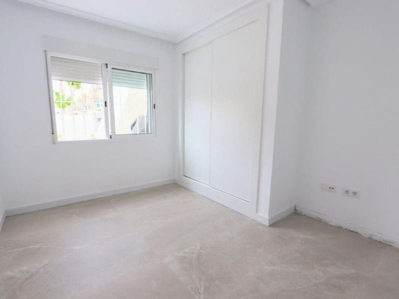 2 slaapkamer Appartement te koop in Pilar de la Horadada met zwembad - € 225.000 (Ref: 10094452)