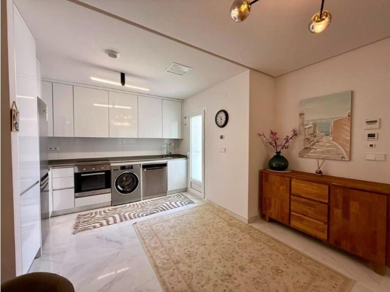 2 chambre Appartement à vendre à Torrevieja avec piscine - 249 000 € (Ref: 10094456)